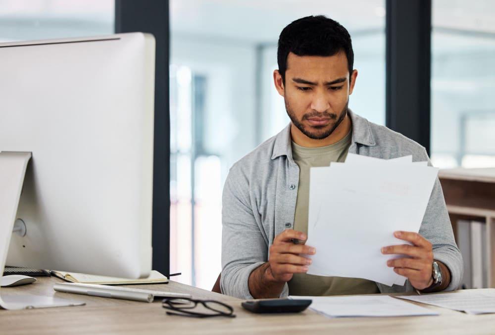 تدقيق وتصحيح فواتير الخدمات في قطر